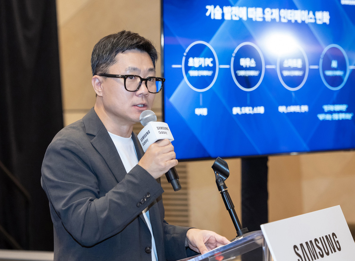 ▲7월 9일(현지시간) 미국 뉴욕에서 삼성전자 MX사업부 랭귀지(Language) AI팀 박지선 부사장이 멀티모달AI에 대해 브리핑하고 있다. (사진제공=삼성전자)