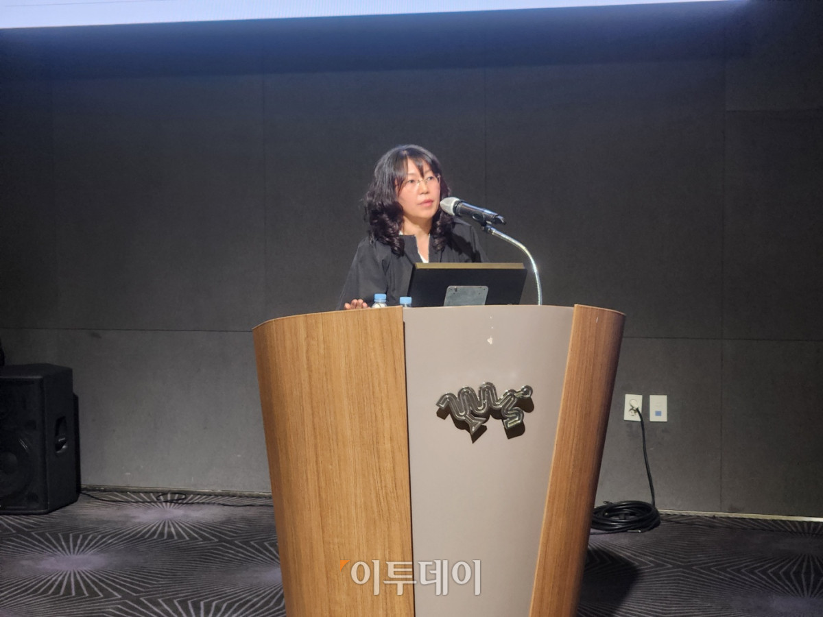 ▲양은영 차바이오그룹 부사장은 11일 경기도 성남 판교 차바이오컴플렉스 지하 1층 국제회의실에서 열린 ‘CGB 오픈이노베이션센터 Pre-Open 행사’에서 센터의 전략과 운영 방향을 소개했다. (이상민 기자 imfactor@)