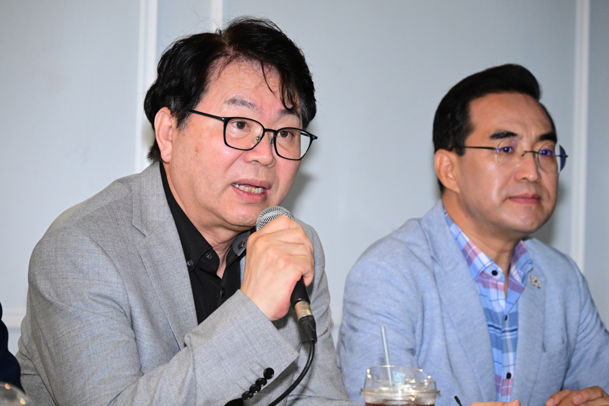 ▲이한주 국정기획위원장이 13일 서울 종로구 자하문로 한 카페에서 열린 출입기자 간담회에서 발언하고 있다. (공동취재) (사진=뉴시스)