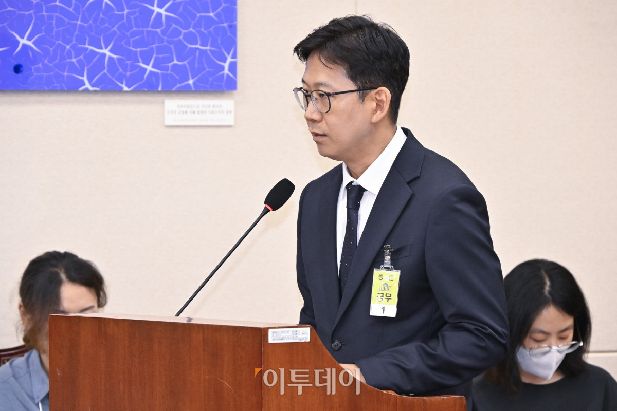 ▲배경훈 과학기술정보통신부 장관 후보자가 14일 서울 여의도 국회 과학기술정보방송통신위원회에서 열린 인사청문회에서 모두발언을 하고 있다. 조현호 기자 hyunho@