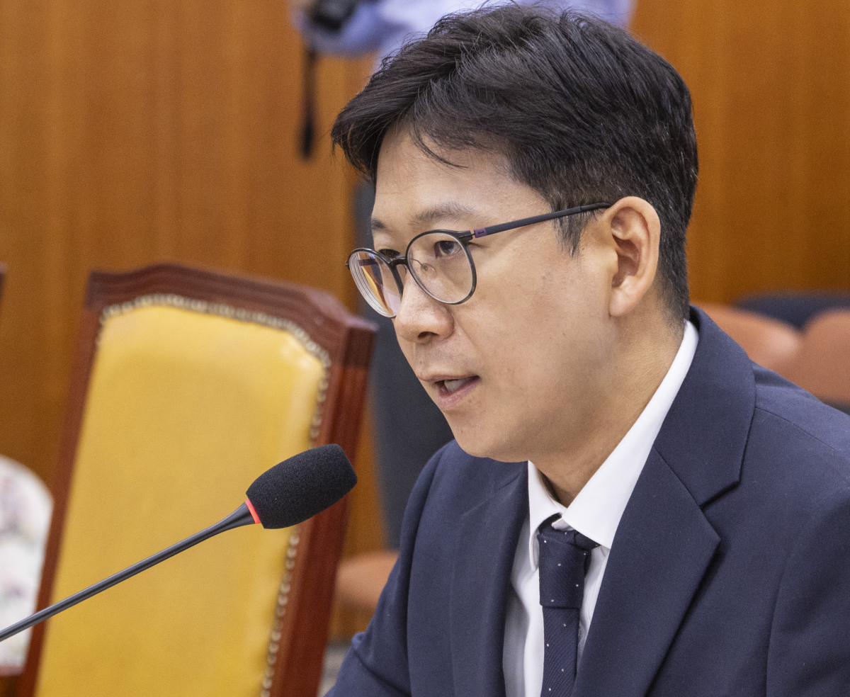 ▲배경훈 과학기술정보통신부 장관 후보자가 14일 국회 과학기술정보방송통신위 인사청문회에 출석해 의원 질의에 답변하고 있다. (사진제공=연합뉴스)