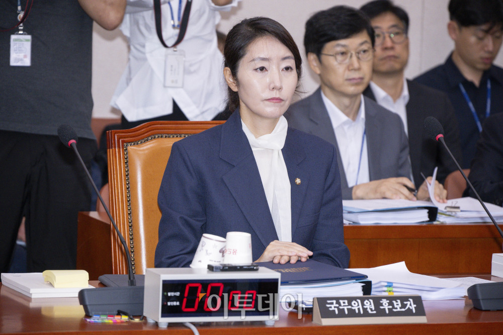 ▲강선우 여성가족부 장관 후보자가 14일 서울 여의도 국회 여성가족위원회에서 열린 인사청문회에 참석해 있다. 사진=조현호 기자 hyunho@