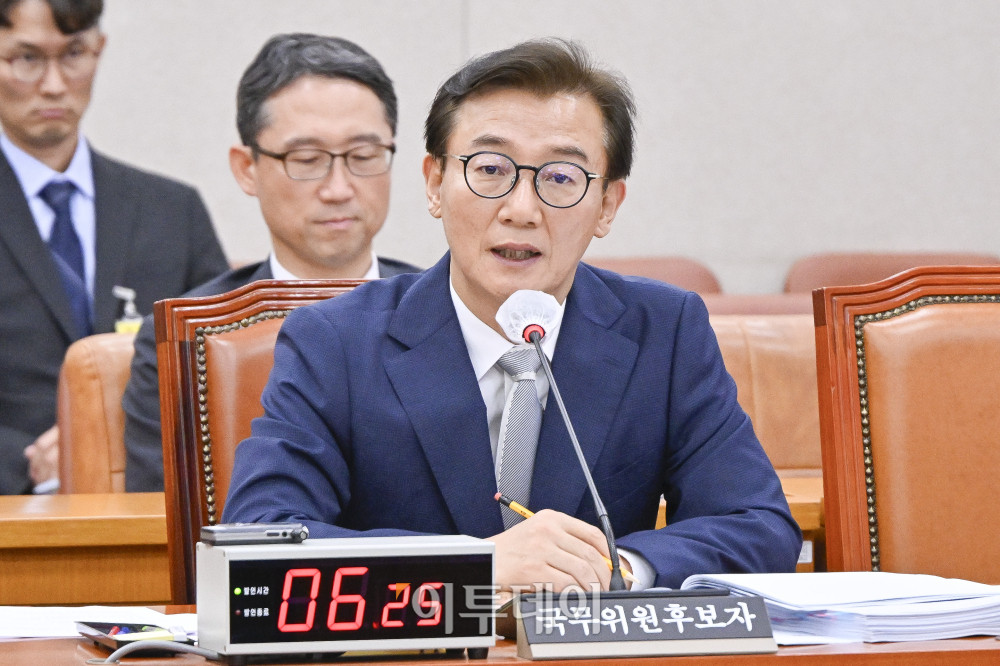 ▲전재수 해양수산부 장관 후보자가 14일 서울 여의도 국회 농림축산식품해양수산위원회에서 열린 인사청문회에서 의원들의 질의에 답변하고 있다. 사진=조현호 기자 hyunho@