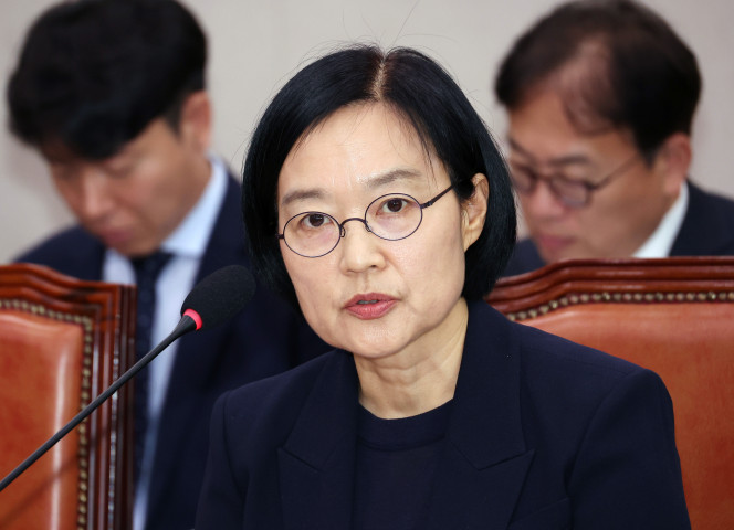 ▲한성숙 중소벤처기업부 장관 후보자가 15일 서울 여의도 국회 산업통상자원중소벤처기업위원회 전체회의에서 열린 인사청문회에서 의원 질의에 답변하고 있다. 2025.7.15 (연합뉴스)