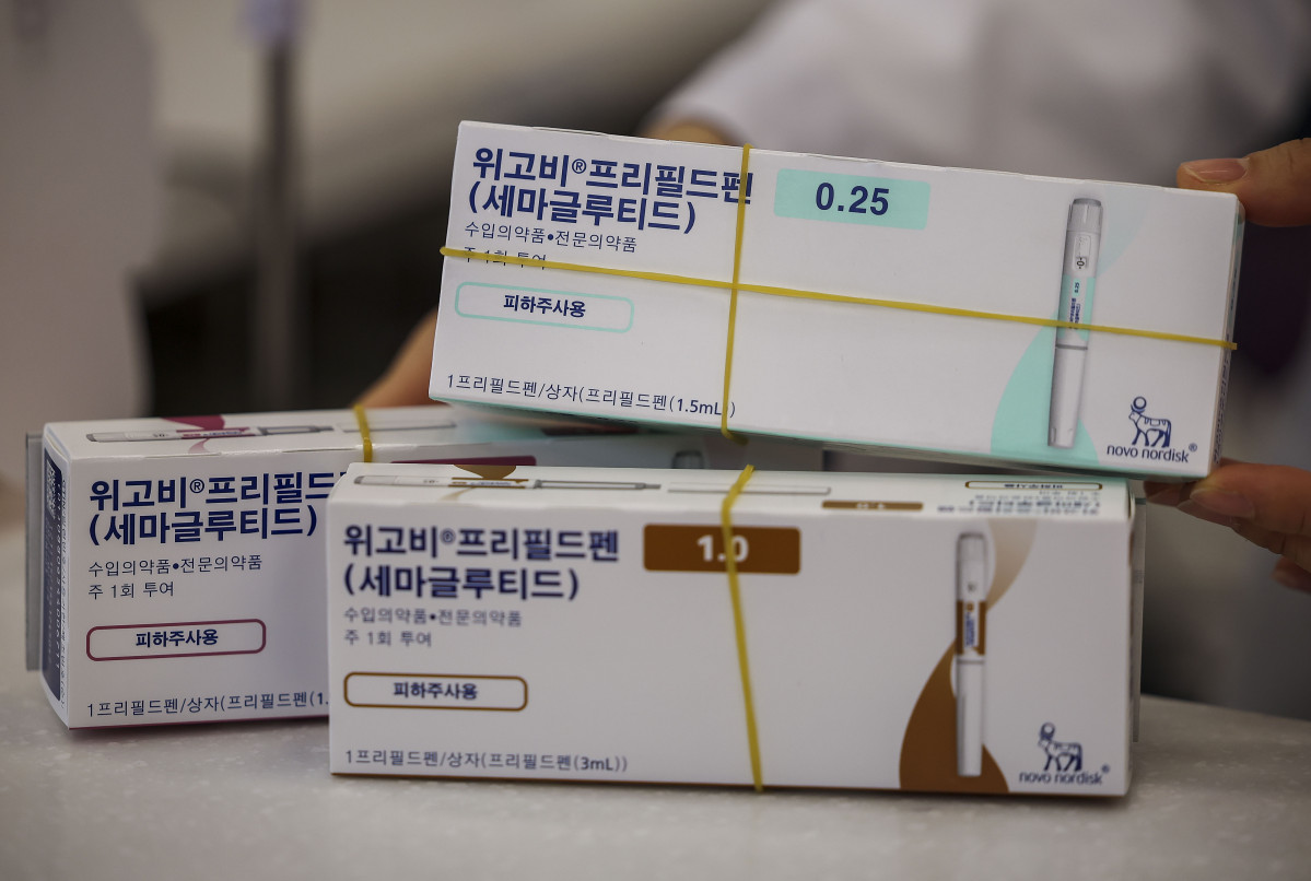 ▲[서울=뉴시스] 정병혁 기자 = 17일 서울 강남구의 한 약국에 덴마크 제약사 노보노디스크가 개발한 비만치료제 ‘위고비'가 놓여 있다. (뉴시스)