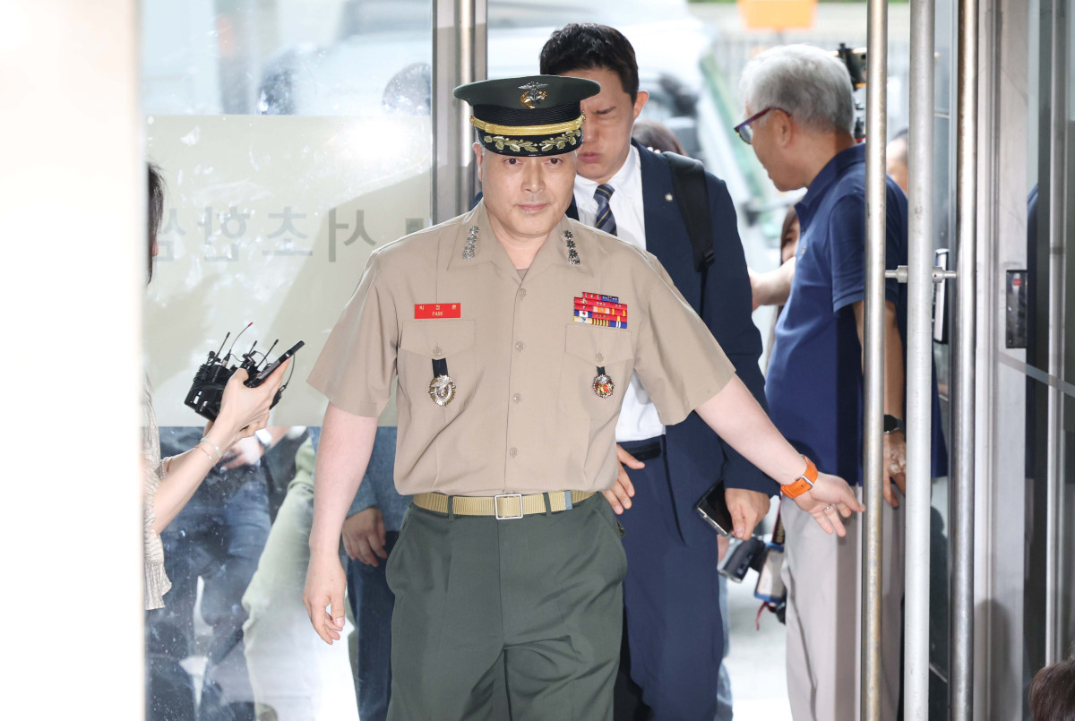 ▲박정훈 해병대 수사단장(대령)이 16일 서울 서초구 채상병 특검 사무실에 참고인 신분으로 출석하고 있다. 신태현 기자 holjjak@