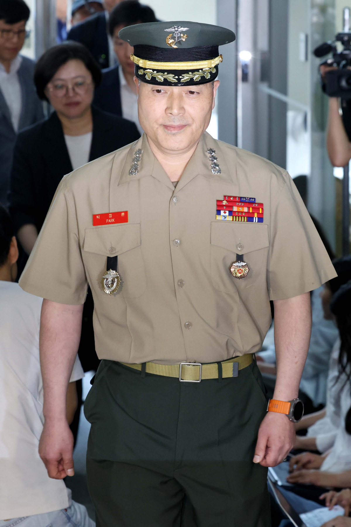 ▲박정훈 해병대 수사단장(대령)이 16일 서울 서초구 채상병 특검 사무실에 참고인 신분으로 출석하고 있다. 신태현 기자 holjjak@