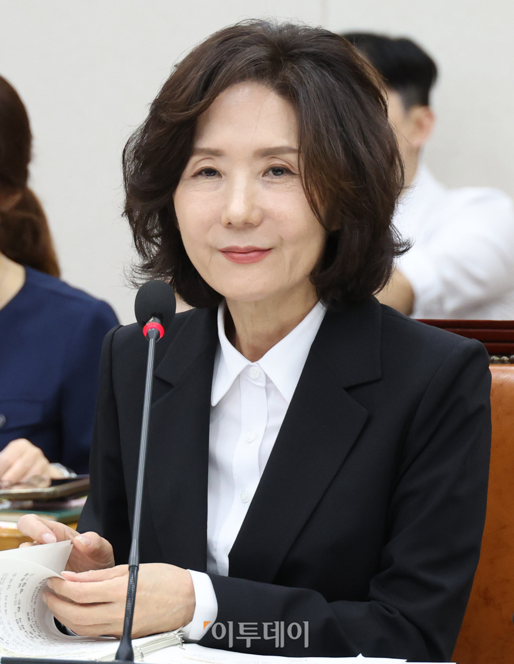 ▲이진숙 사회부총리 겸 교육부 장관 후보자가 16일 서울 여의도 국회 교육위원회에서 열린 인사청문회에서 의원 질의에 답하고 있다. 고이란 기자 photoeran@