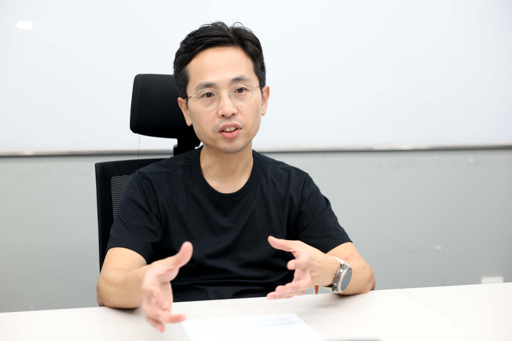 ▲유종만 오가노이드사이언스 대표가 11일 경기 성남시 오가노이드사이언스에서 본지와 인터뷰를 갖고 있다. (신태현 기자 holjjak@)