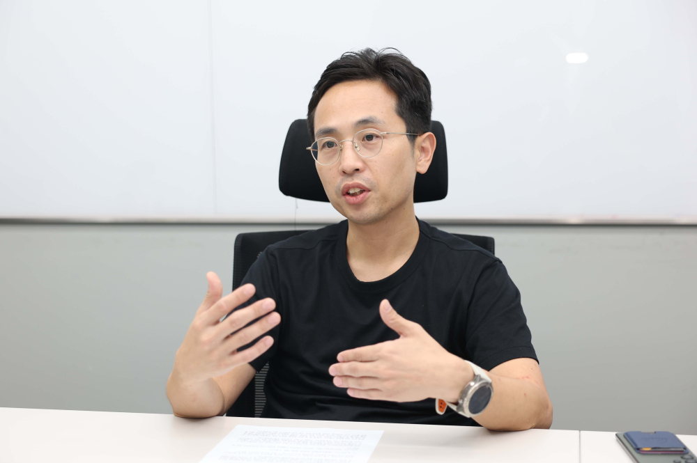 ▲유종만 오가노이드사이언스 대표는 11일 경기 성남시 오가노이드사이언스에서 진행된 본지와의 인터뷰에서 "오가노이드는 삶의 질을 향상시킬 도구"라며 "의료 패러다임을 바꿀 산업이 될 것”이라고 전망했다. (신태현 기자 holjjak@)