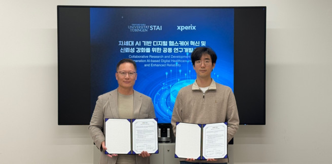 ▲엑스페릭스가 독일 튀빙겐대학교의 오성준 교수 연구팀과 함께 ‘확장 가능하고 신뢰성 있는 AI 기반 헬스케어 거대언어모델(LLM)’ 공동 연구개발을 추진하기로 합의했다고 17일 밝혔다. (사진제공 = 엑스페릭스)