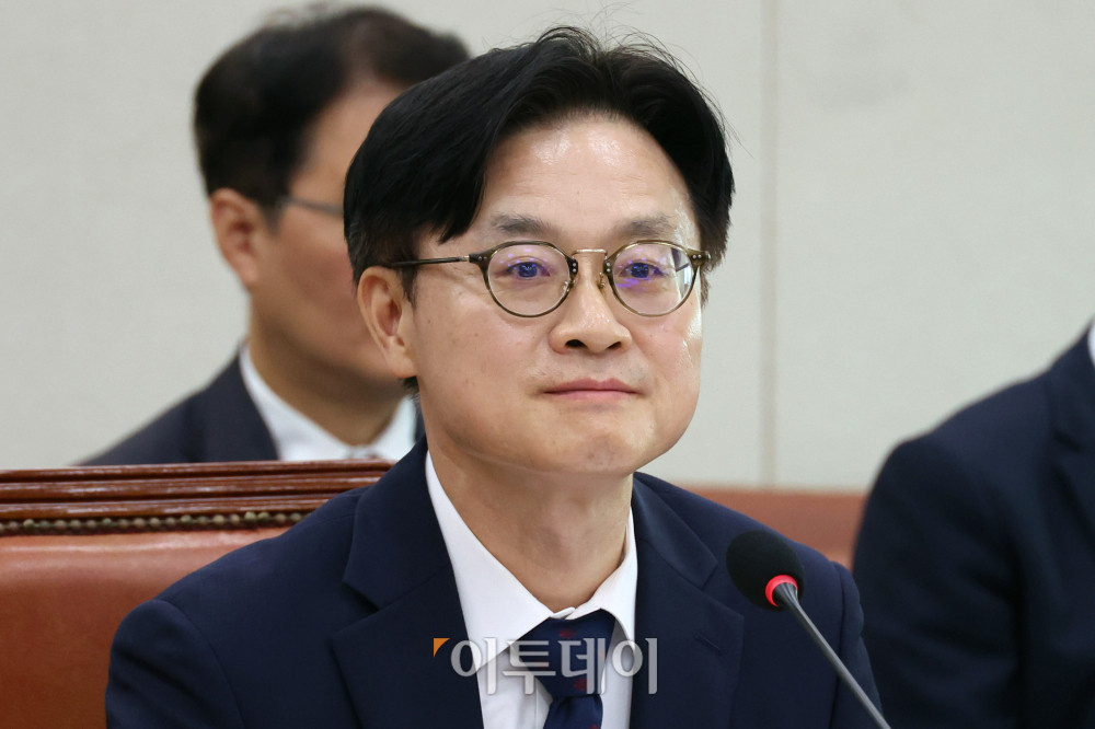 ▲김정관 산업통상자원부 장관 후보자가 17일 서울 여의도 국회 산업통상자원중소벤처기업위원회에서 열린 인사청문회에서 의원 질의에 답하고 있다. 고이란 기자 photoeran@