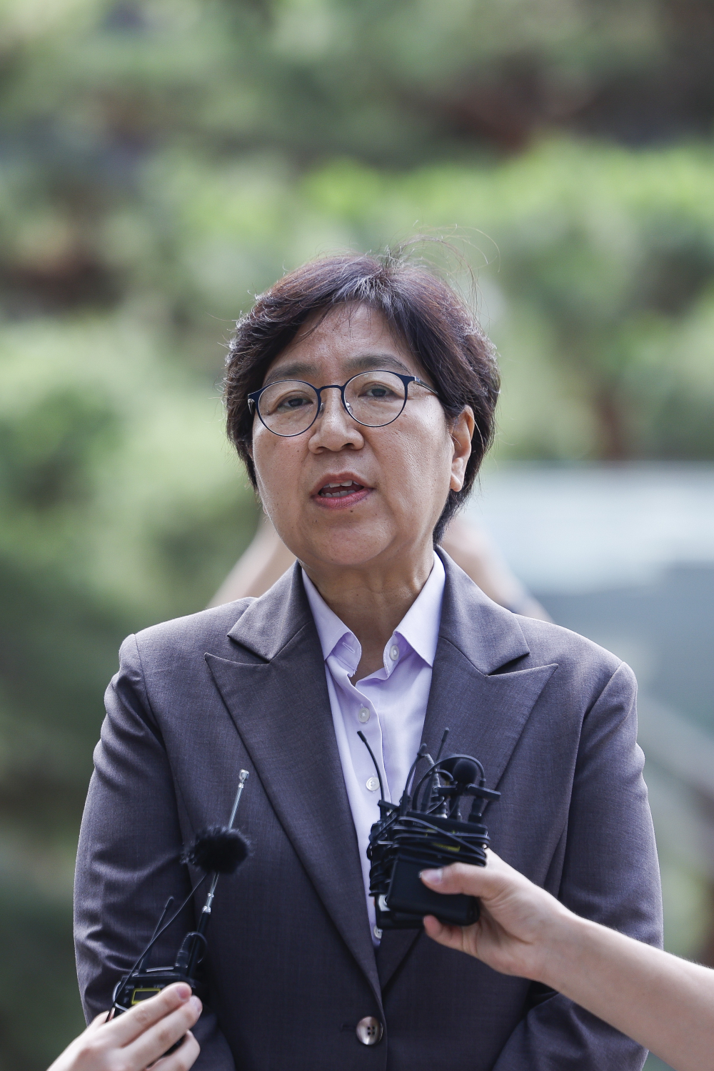 ▲정은경 보건복지부 장관 후보자가 30일 서울 중구 T타워에 마련된 인사청문회 준비 사무실에 출근하며 취재진의 질문에 답하고 있다. (조현호 기자 hyunho@)