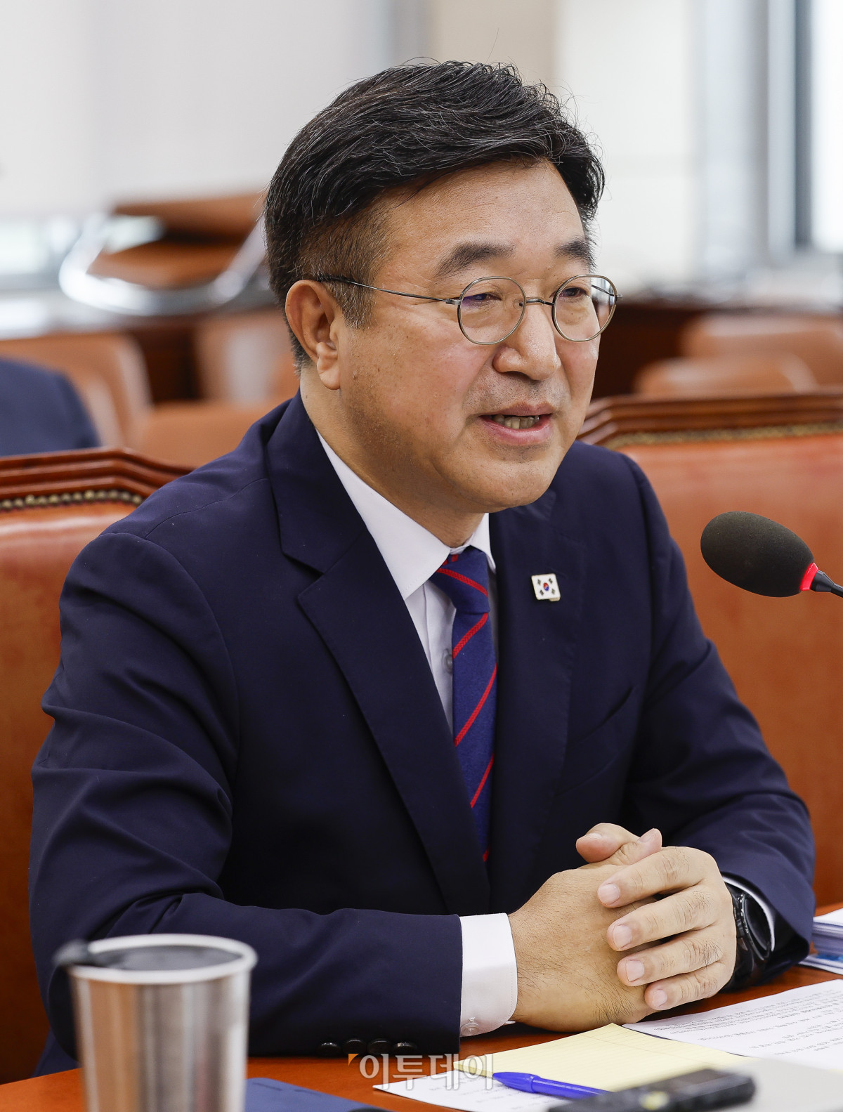 ▲윤호중 행정안전부 장관 후보자가 18일 서울 여의도 국회 행정안전위원회에서 열린 인사청문회에서 의원 질의에 답변하고 있다. 조현호 기자 hyunho@