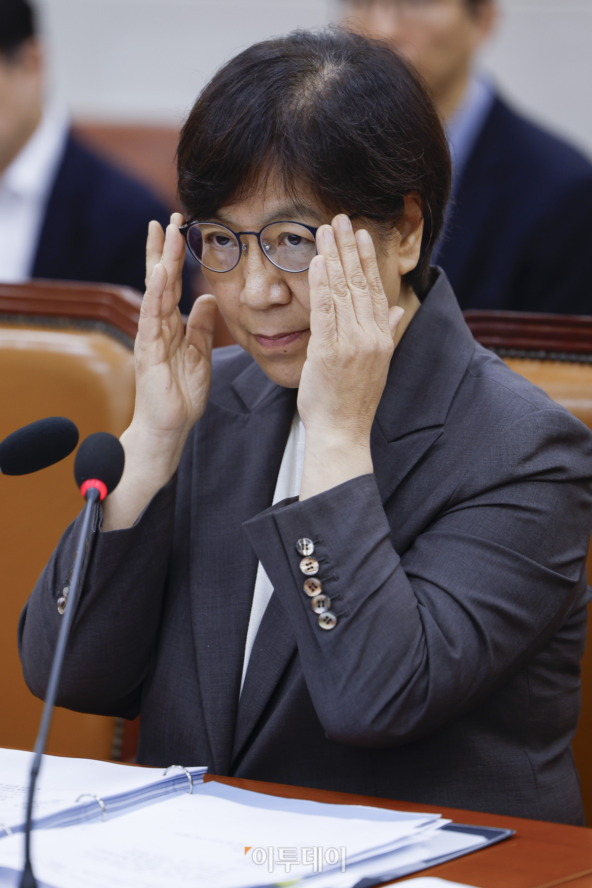 ▲정은경 보건복지부 장관 후보자가 18일 서울 여의도 국회 보건복지위원회에서 열린 인사청문회에서 의원 질의에 답변하고 있다. 조현호 기자 hyunho@