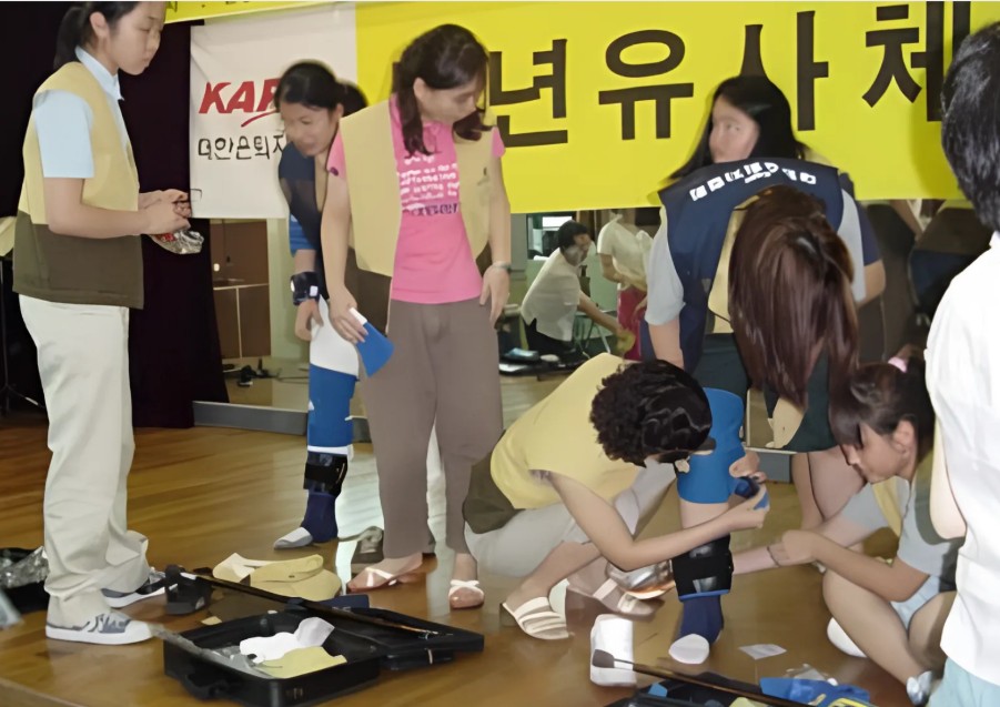 ▲대한은퇴자협회가 진행했던 노년유사체험 행사 모습. (KARP 제공)