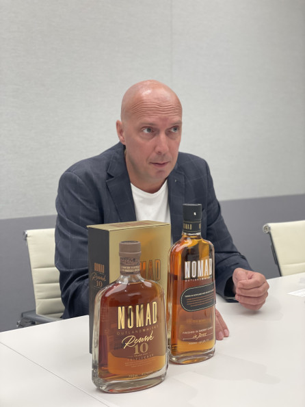 ▲곤살레스 비야스의 글로벌 브랜드 엠배서더 보리스 이반이 서울 강남구 논현동 주류업체 골든블루 사무실에서 이투데이와 만나 인터뷰하고 있다. (사진제공=골든블루 인터내셔널)