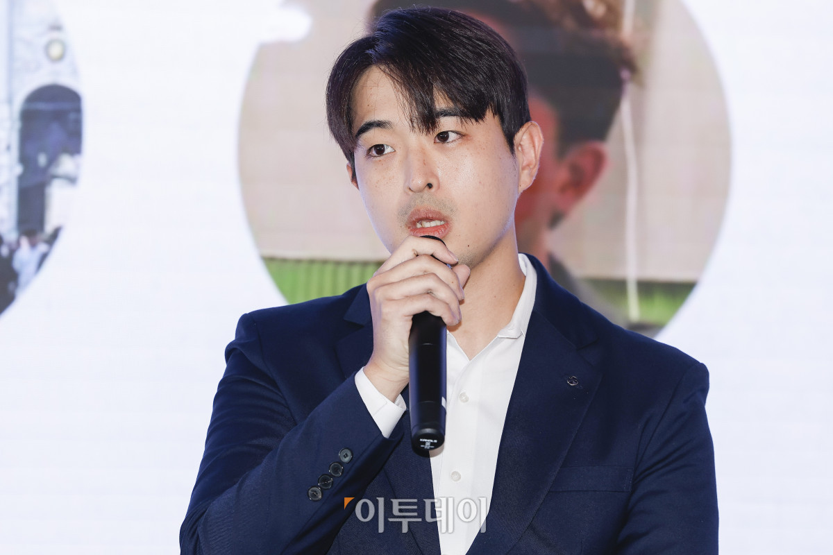 ▲홍제석 신한투자증권 선임매니저가 21일 서울 강남구 해시드라운지에서 열린 솔라나 미디어데이에서 페널토론을 하고 있다. 조현호 기자 hyunho@