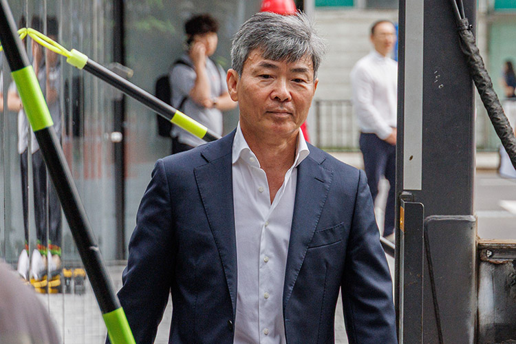 ▲이종호 전 블랙펄인베스트 대표가 21일 서울 종로구 KT광화문빌딩에 마련된 김건희 여사 관련 의혹을 수사 중인 민중기 특별검사팀 사무실에 출석하고 있다.  (연합뉴스)