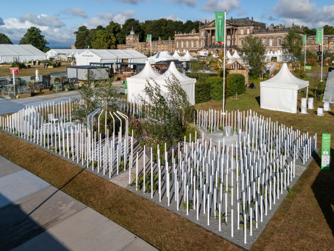 ▲'RHS 플라워쇼 웬트워스 우드하우스 2025'에 조성된 정원이 속삭이다(Garden Whispers) (사진제공=현대건설)