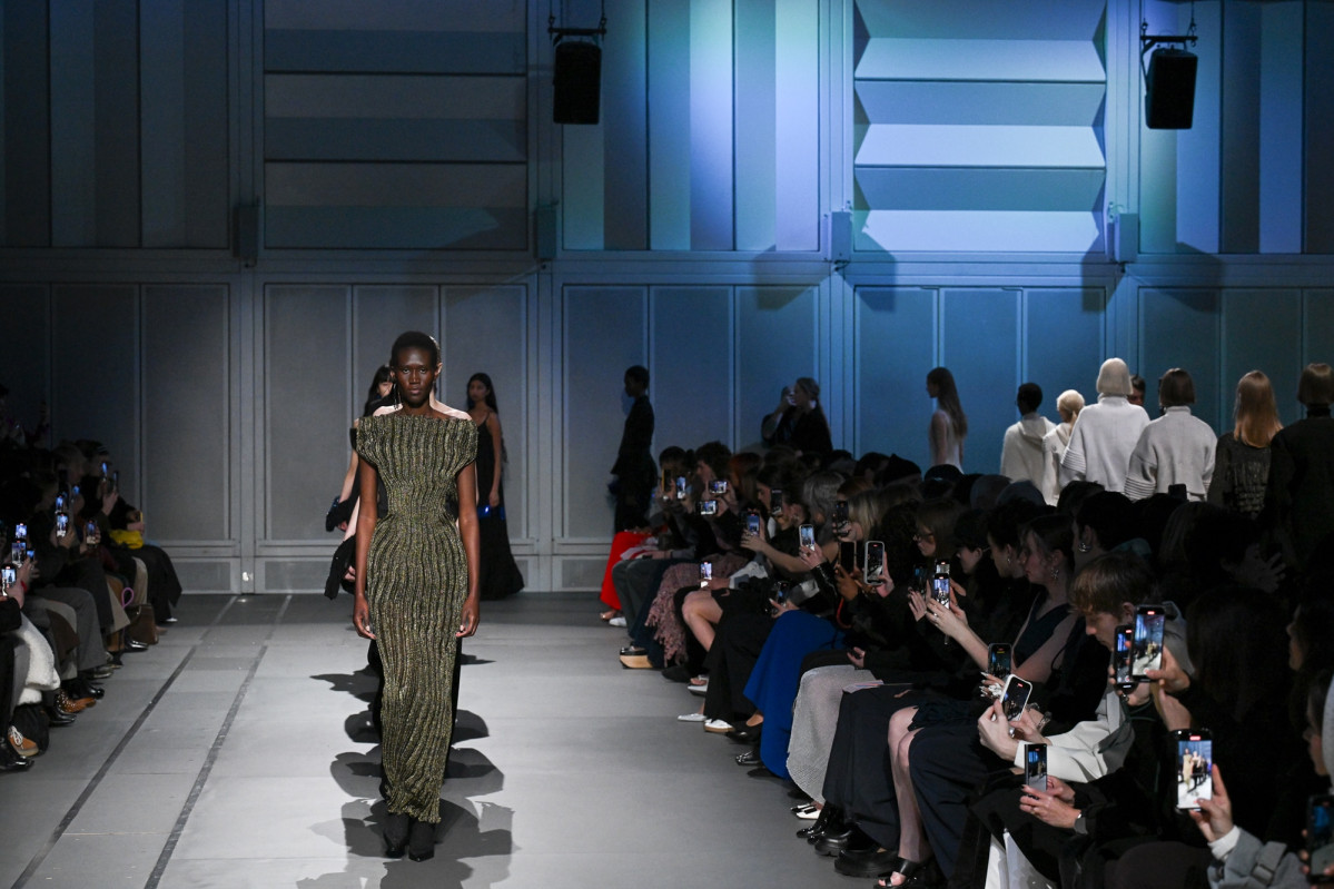 ▲신세계인터내셔날이 수입하는 브랜드 CFCL 컬렉션쇼. (사진제공=신세계인터내셔날)