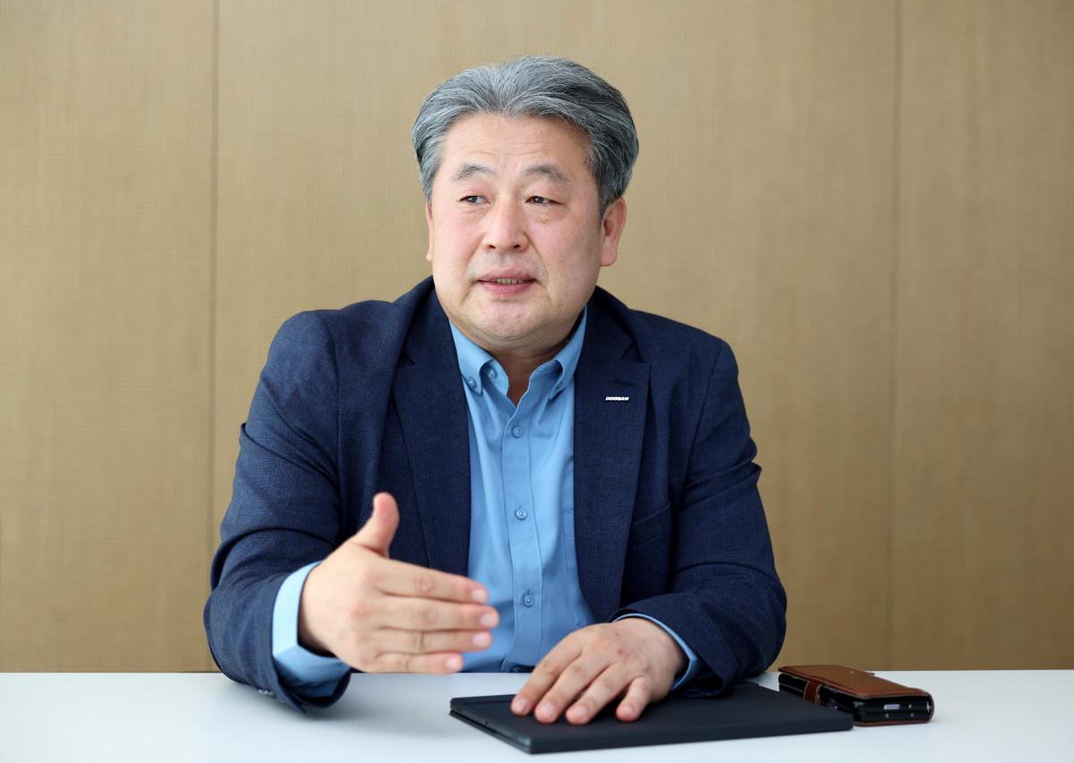 ▲한명훈 두산에너빌리티 풍력담당 상무가 10일 경기 성남시 분당두산타워에서 이투데이와 인터뷰를 갖고 있다. 신태현 기자 holjjak@