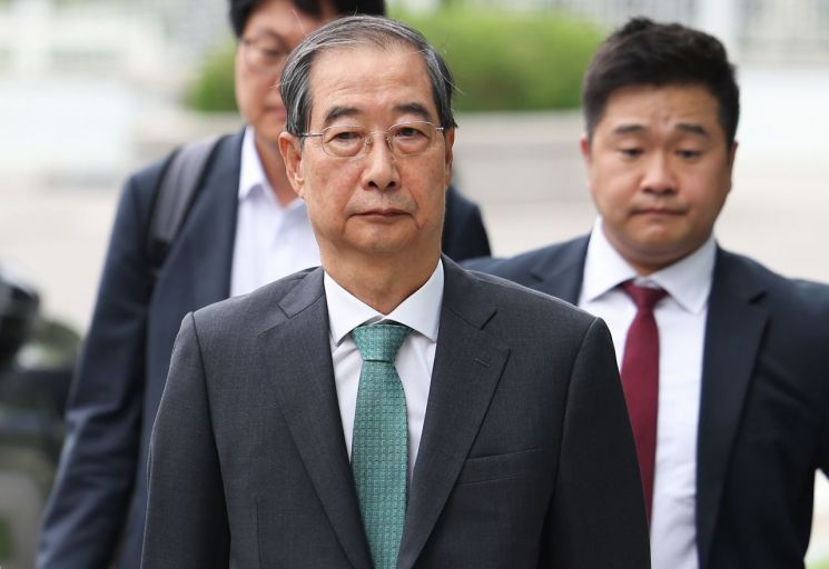 ▲한덕수 전 국무총리가 2일 내란특검 조사를 받기 위해 서울 서초구 서울고검 청사로 출석하고 있다. ( 연합뉴스)