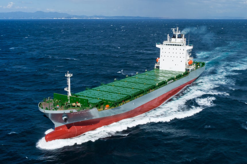 ▲HD현대미포가 2022년 인도한 1600TEU급 컨테이너선. (HD현대미포)