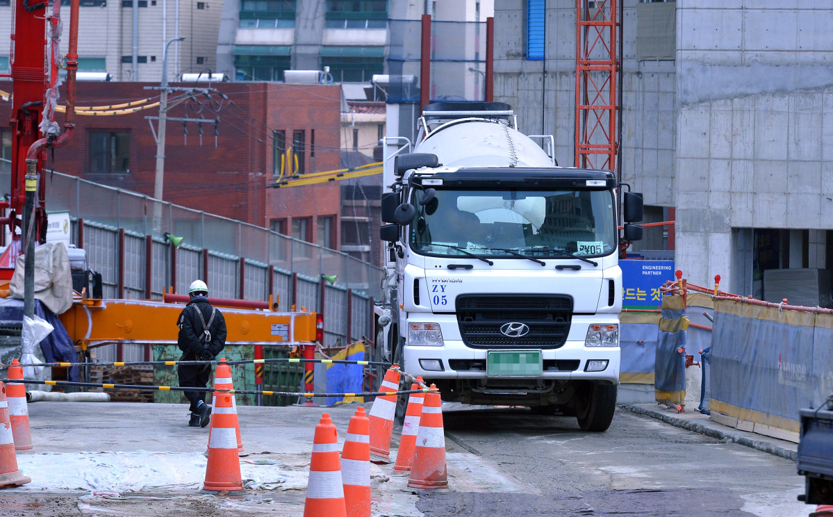▲서울 서초구의 한 신축건물 공사현장 (뉴시스)