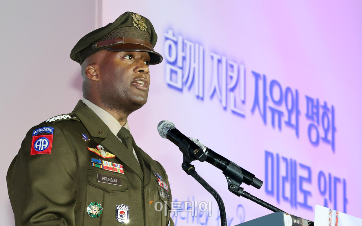 ▲제이비어 브런슨 유엔군 사령관이 27일 경기 고양시 일산서구 킨텍스에서 열린 2025년 유엔군 참전의 날 기념식에서 인사말을 하고 있다. 조현호 기자 hyunho@