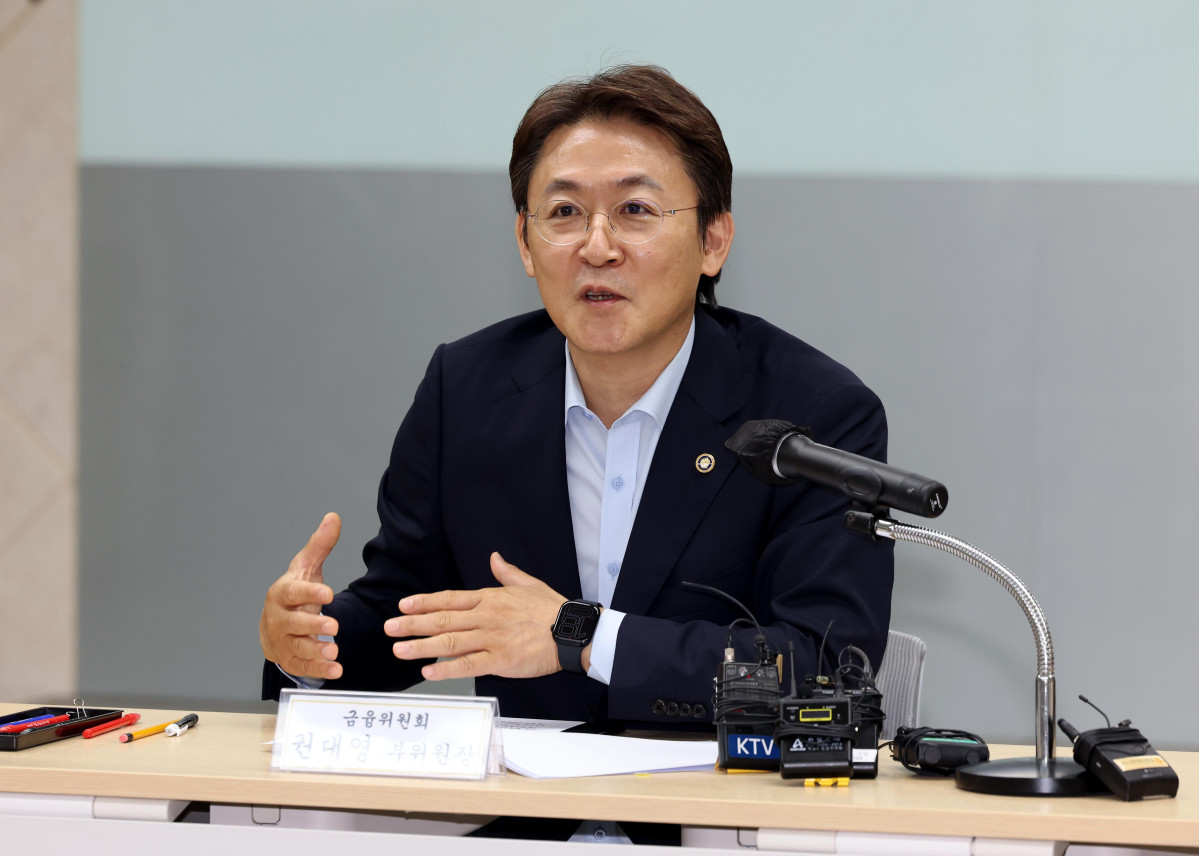 ▲권대영 금융위원회 부위원장이 28일 서울 여의도 금융보안원에서 열린 ‘보이스피싱 근절을 위한 현장간담회’에서 모두발언을 하고 있다. 신태현 기자 holjjak@