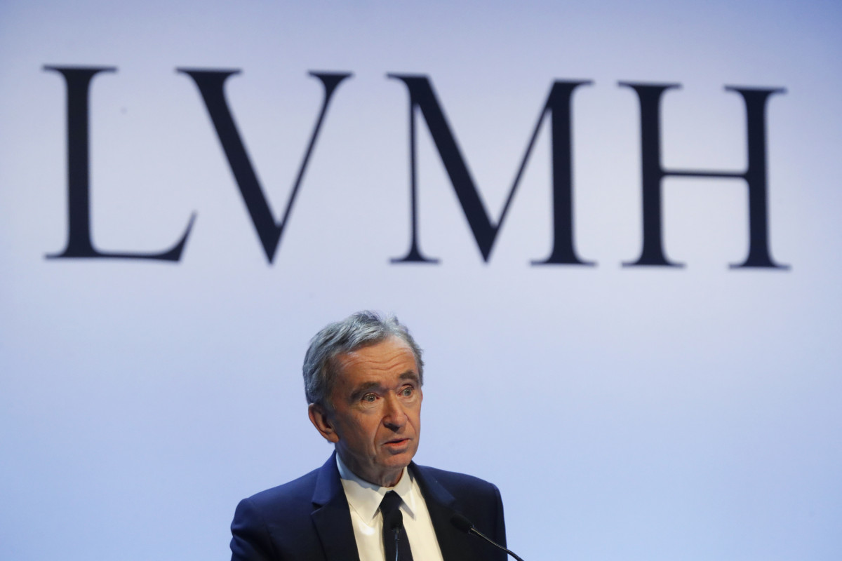 ▲2020년 1월 베르나르 아르노 LVMH 회장이 발표하고 있다. (AP/뉴시스)