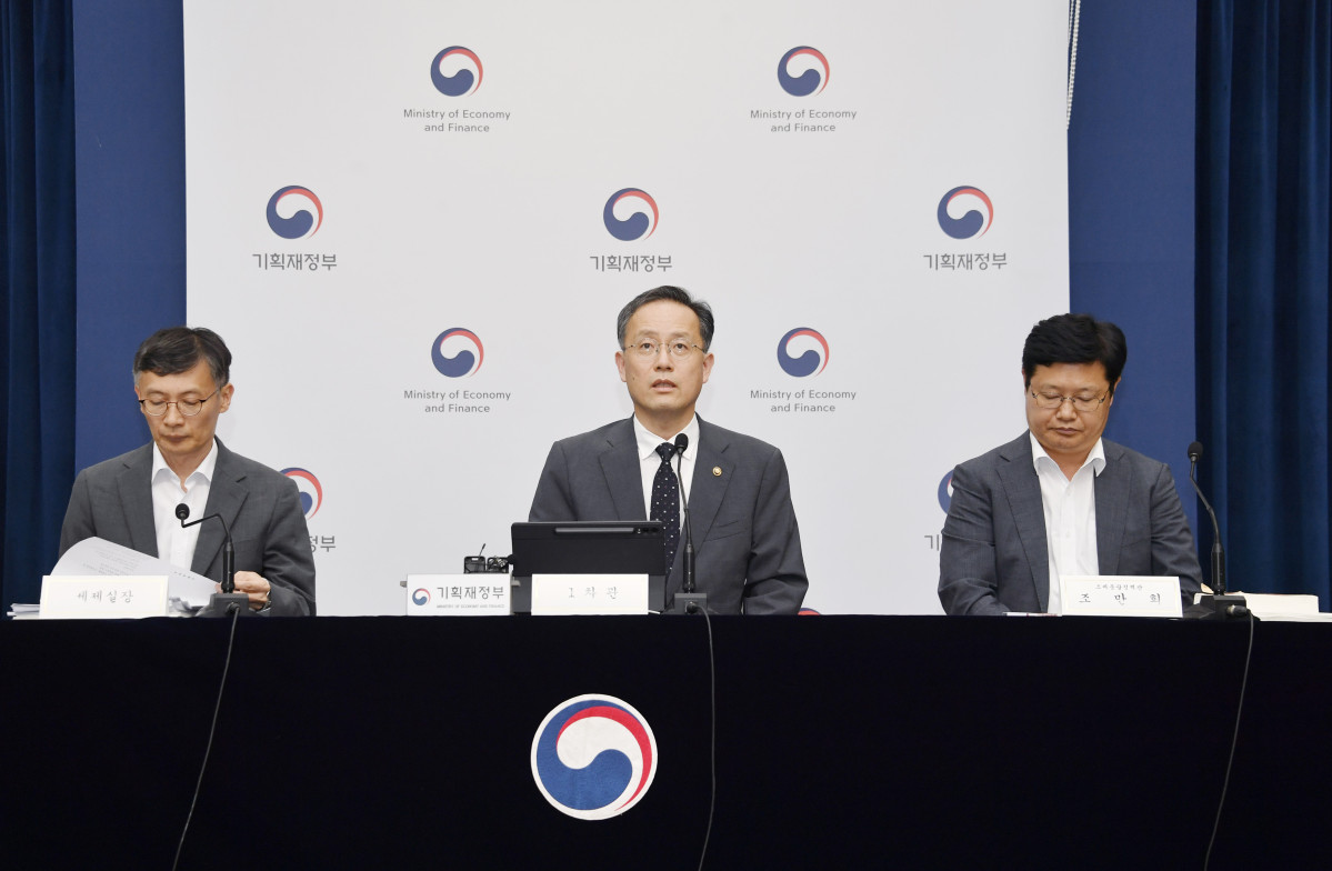 ▲이형일 기획재정부 1차관이 7월 29일 오후 정부세종청사에서 열린 '2025년 세제개편안 상세 브리핑'에서 주요내용을 발표하고 있다. (기획재정부)