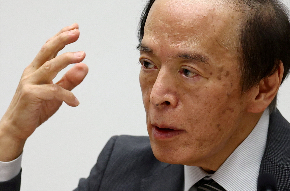 ▲우에다 가즈오 일본은행(BOJ) 총재가 지난달 17일 일본 도쿄에서 기자회견을 하고 있다. 도쿄/로이터연합뉴스