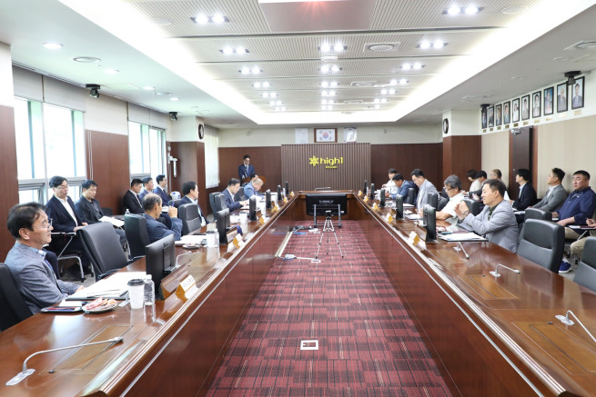 ▲강원랜드는 31일 본사 7층 임원회의실과 서울사무소 간 화상회의를 통해 제223차 이사회를 개최했다. (사진제공 = 강원랜드)