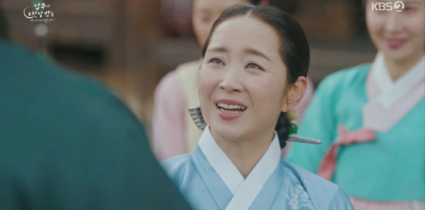 ▲‘남주의 첫날밤을 가져버렸다’ 윤유선 (사진제공=KBS 2TV)