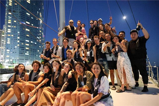 ▲2024 부산 글로벌워케이션을 누리는 외국인들  (사진제공=부산시청 )