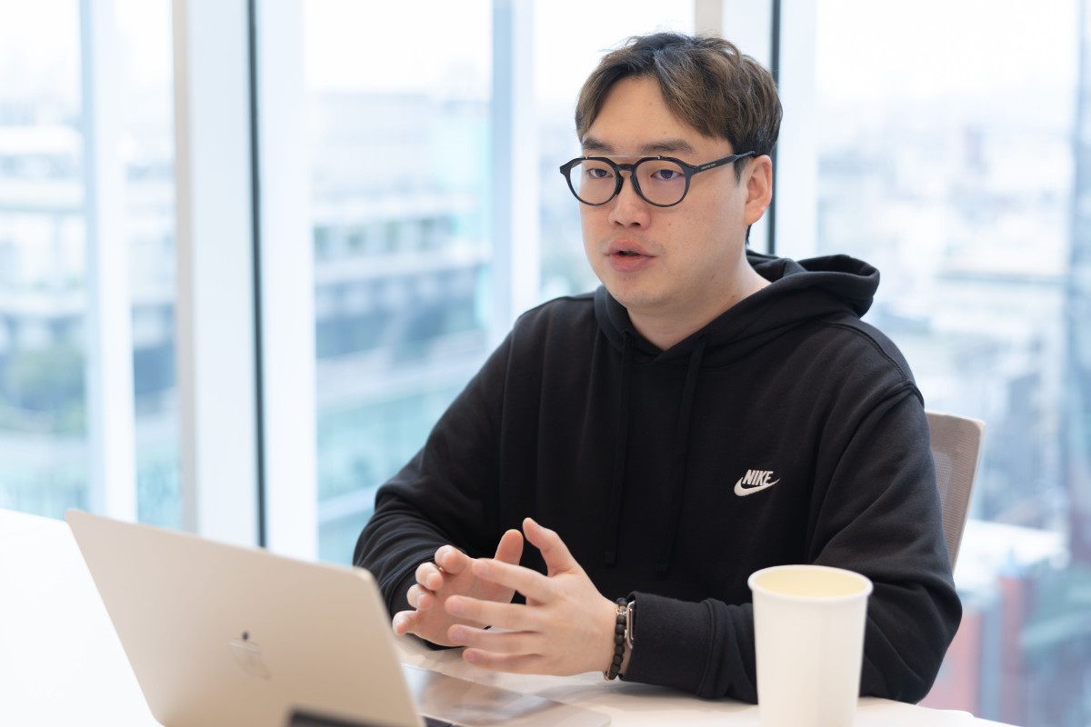 ▲라이너 김진우 대표가 지난달 31일 서울시 마포구에 위치한 라이너 본사에서 본지와 인터뷰를 진행했다. (사진제공=라이너)