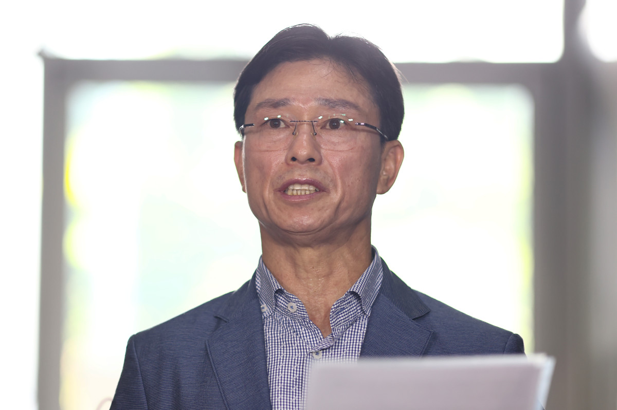 ▲업무상 과실치사 혐의로 고발된 임성근 전 해병대 1사단장이 피의자 신분으로 조사를 받기 위해 7일 서울 서초구 서초동 순직해병특검팀으로 출석하고 있다.  (연합뉴스)