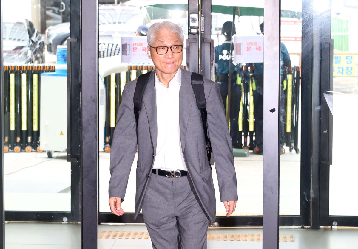 ▲여상원 국민의힘 중앙윤리위원회 위원장이 11일 서울 여의도 국민의힘 중앙당사에서 전당대회 합동연설회를 방해한 전한길 씨의 징계 절차 논의를 위해 열린 회의에 참석하고 있다. 신태현 기자 holjjak@