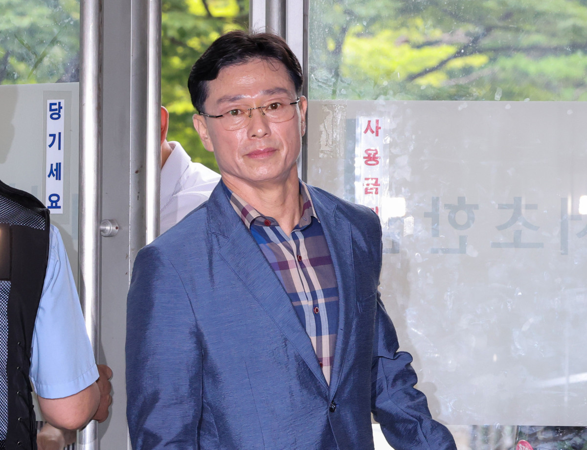 ▲ 업무상 과실치사 혐의로 고발된 임성근 전 해병대 1사단장이 조사를 받기 위해 11일 서울 서초동 순직해병특검팀으로 출석하고 있다. (연합뉴스)