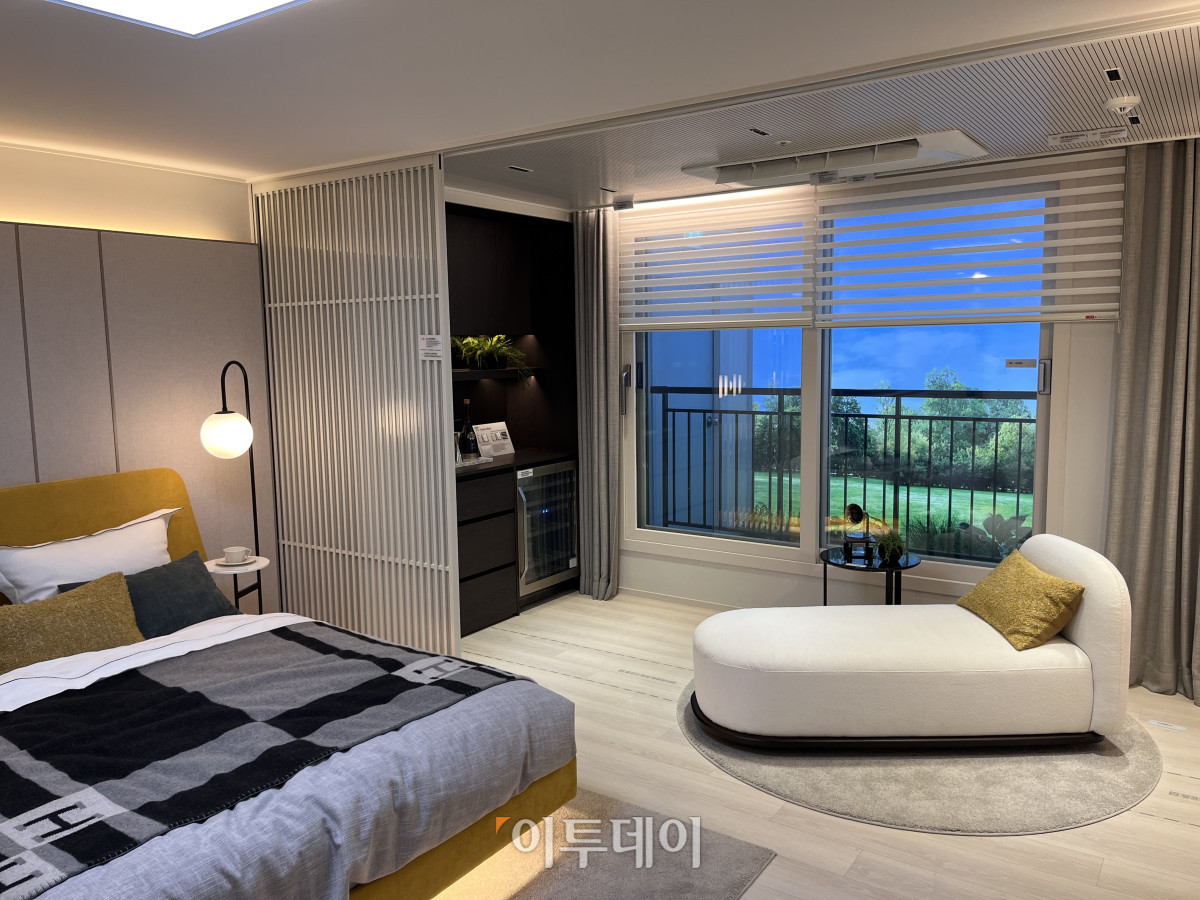 ▲119 A타입의 침실과 그 옆에 조성된 비스포크 스튜디오 (정유정 기자 @oiljung)