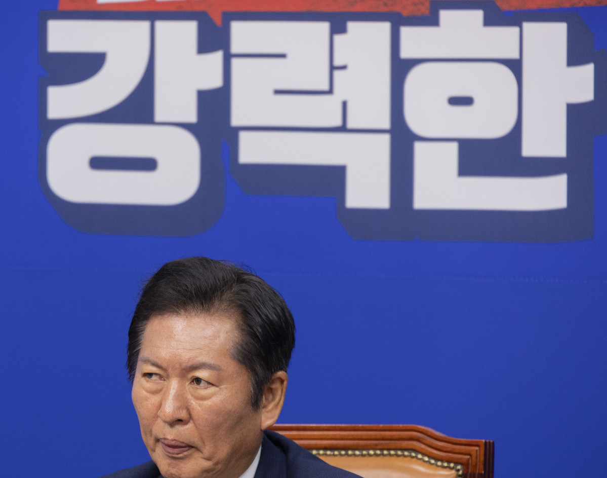 ▲정청래 더불어민주당 대표가 11일 국회에서 열린 최고위원회의에서 생각에 잠겨 있다. (연합뉴스)