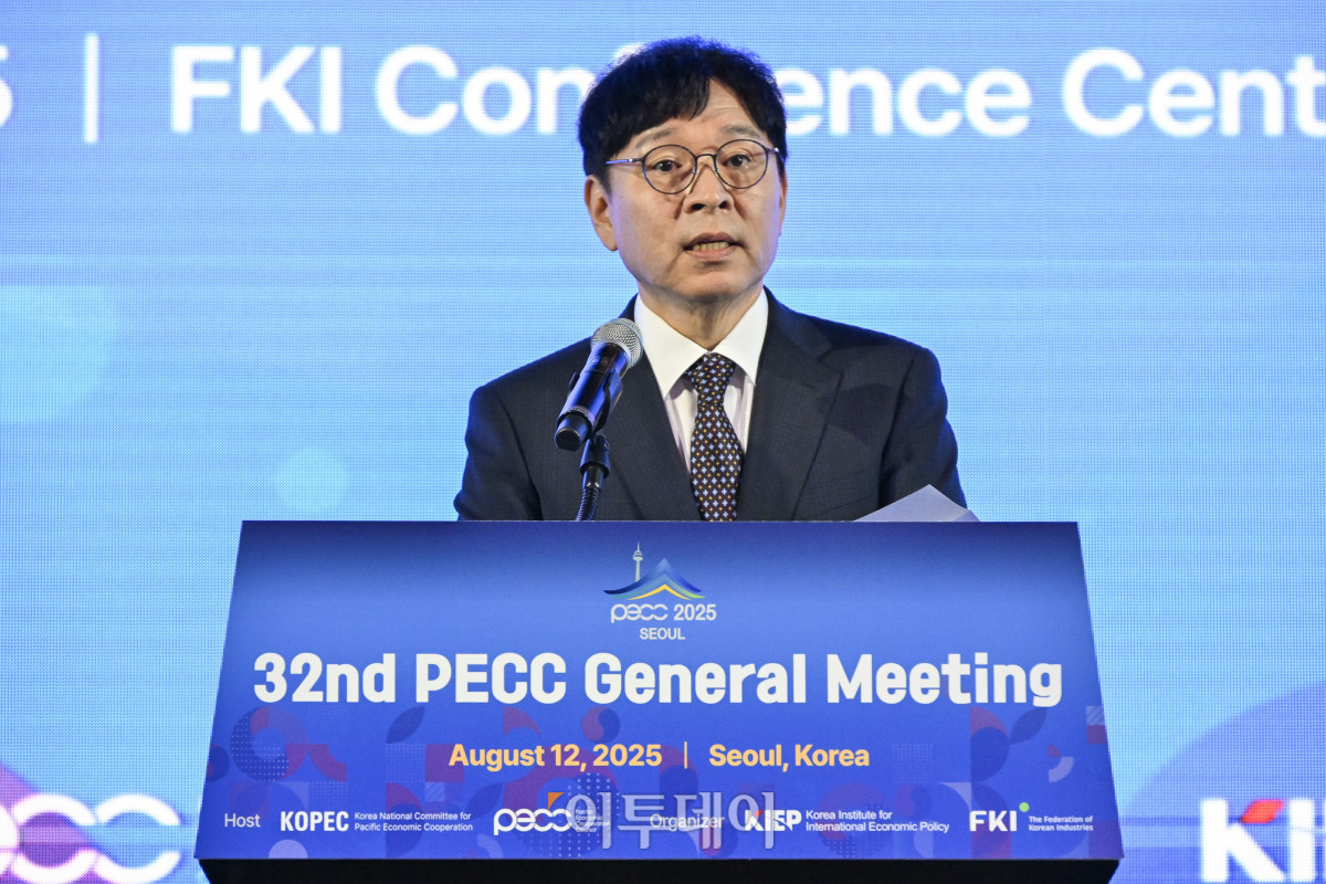 ▲이시욱 KOPEC 공동회장 겸 대외경제정책연구원장이 12일 서울 영등포구 FKI 컨퍼런스센터에서 열린 제32차 태평양경제협력위원회 PECC 총회에서 개회사를 하고 있다. 조현호 기자 hyunho@