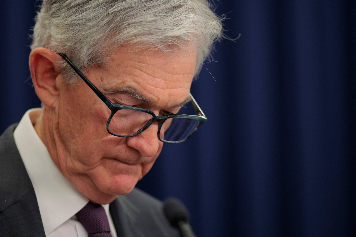 ▲제롬 파월 미국 연방준비제도(Fed·연준) 의장이 지난달 30일 연방공개시장위원회(FOMC) 정례회의에서 기준금리 동결 결정이 이뤄지고 난 후 워싱턴D.C. 연준 청사에서 기자회견을 하고 있다. 워싱턴D.C./AFP연합뉴스