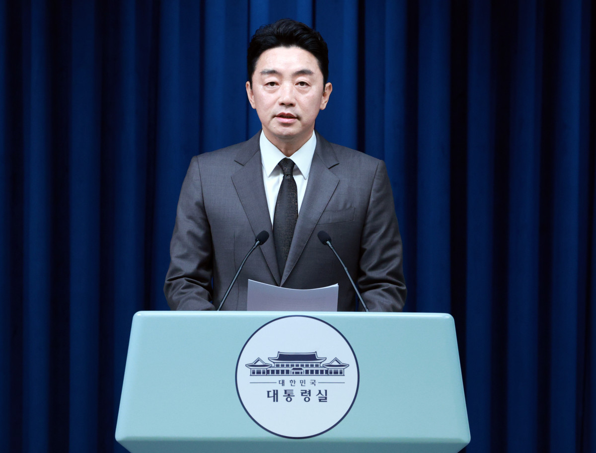 ▲강훈식 비서실장이 13일 서울 용산 대통령실 청사에서 장관급 인선 관련 브리핑을 하고 있다. 2025.08.13.  (뉴시스)