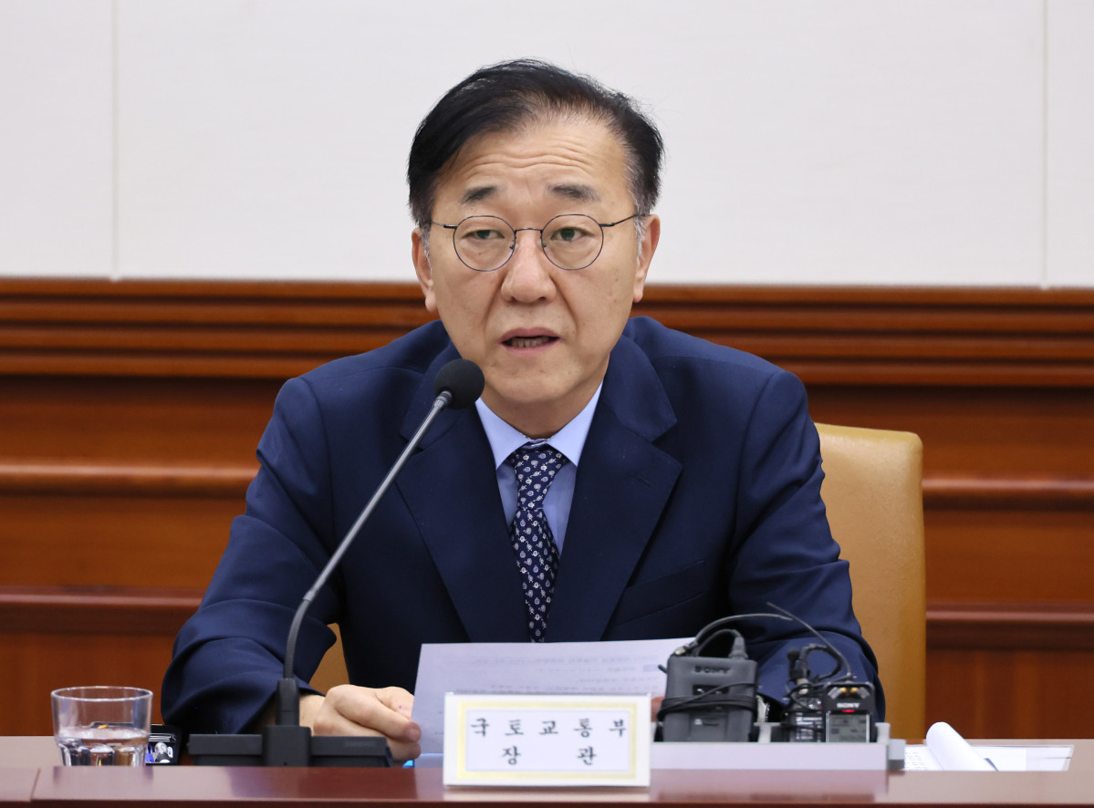 ▲김윤덕 국토교통부 장관이 14일 서울 종로구 정부서울청사에서 열린 경제관계장관회의에서 발언하고 있다. (사진제공=연합뉴스)