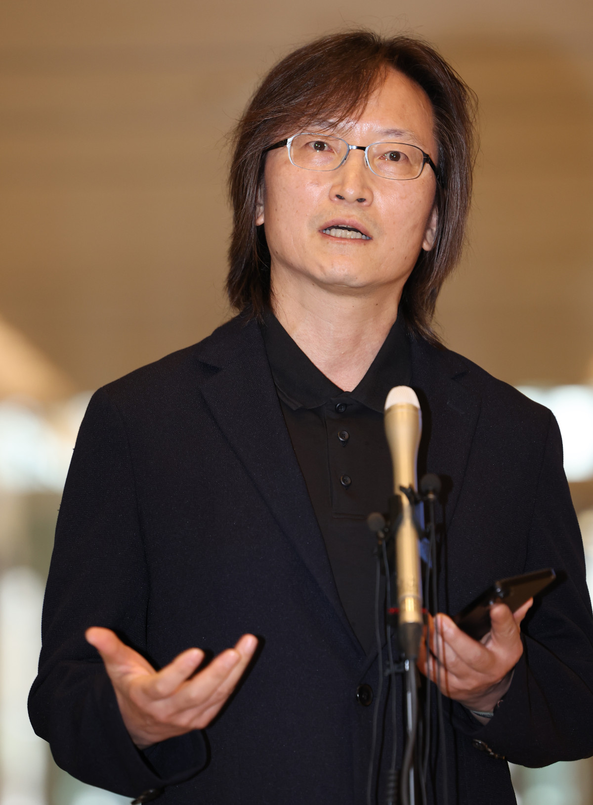 ▲<YONHAP PHOTO-3777> 소감 밝히는 주병기 공정거래위원장 후보자    (서울=연합뉴스) 이진욱 기자 = 주병기 공정거래위원장 후보자가 14일 인사 청문 준비 사무실이 있는 서울 중구 대한상공회의소로 출근하며 지명 소감을 밝히고 있다. 2025.8.14    cityboy@yna.co.kr/2025-08-14 10:22:25/<저작권자 ⓒ 1980-2025 ㈜연합뉴스. 무단 전재 재배포 금지, AI 학습 및 활용 금지>