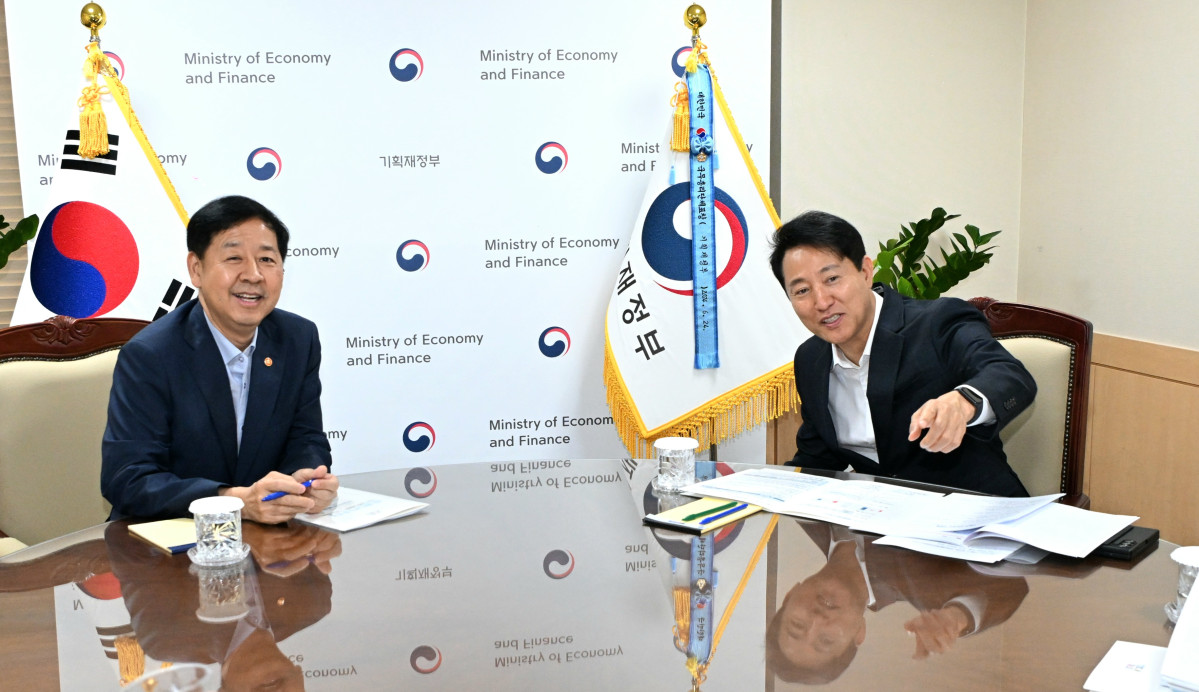 ▲오세훈 서울시장이 14일 오전 구윤철 경제부총리 겸 기획재정부장관과 면담하고 있다. (사진제공=서울시)