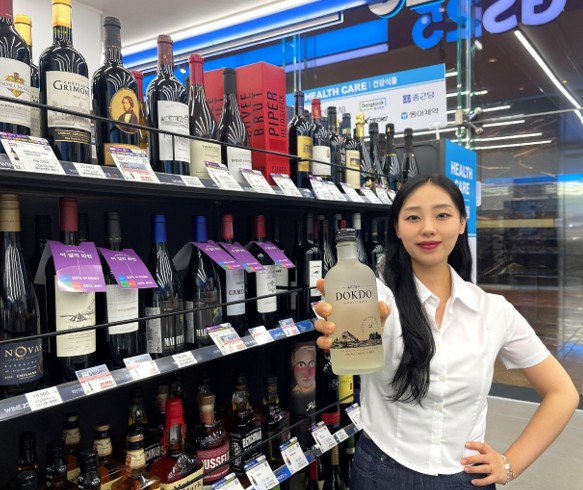 ▲‘40240 독도소주 21°’(사진제공=케이알컴퍼니)